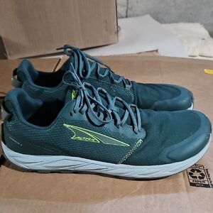 Altra Superior 6